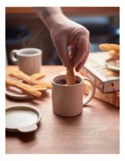 Robert Gordon X MoVida Mug Ornate Handle 350ml In White -Robert Gordon 909482500 4 720x928