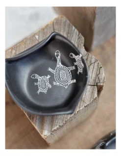 Robert Gordon X Juluwarlu Pouring Vessel In Black -Robert Gordon 957986200 3 720x928