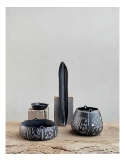 Robert Gordon X Juluwarlu Pouring Vessel In Black -Robert Gordon 957986200 4 720x928