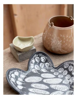 Robert Gordon X Juluwarlu Pouring Vessel In Sage -Robert Gordon 957986290 4 720x928